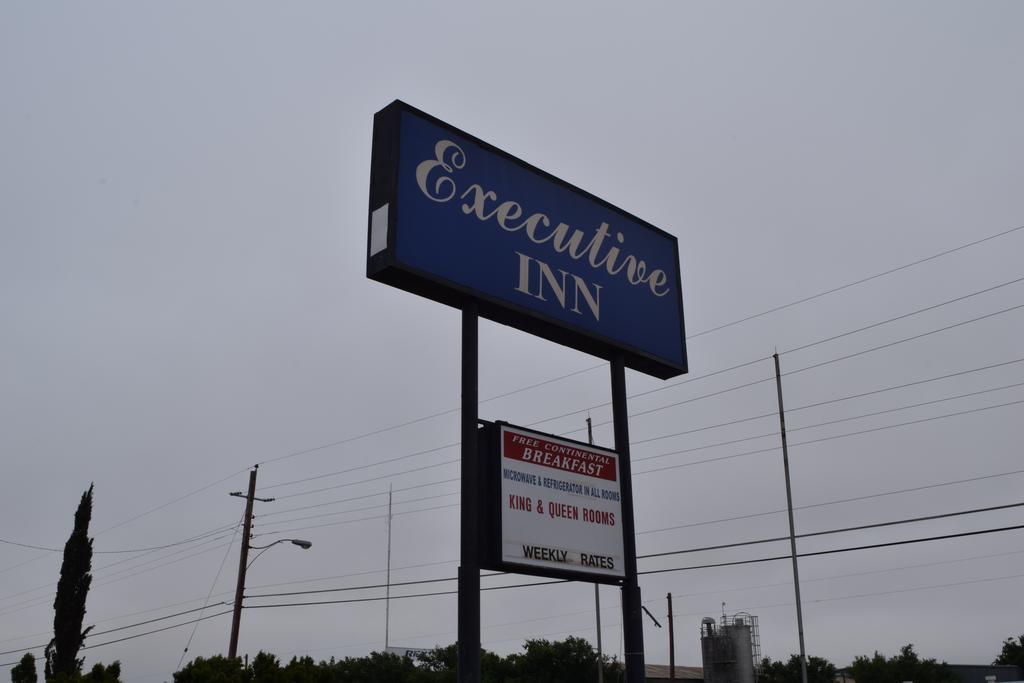 Executive Inn โอเดสซา ภายนอก รูปภาพ